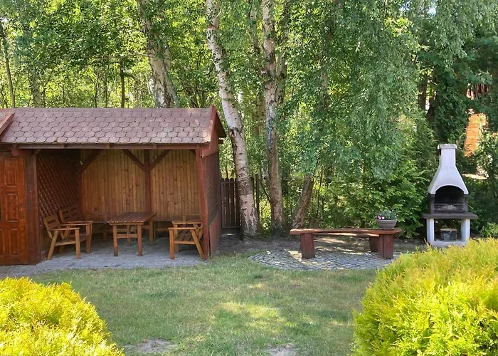 度假居 Dom Pod Lasem