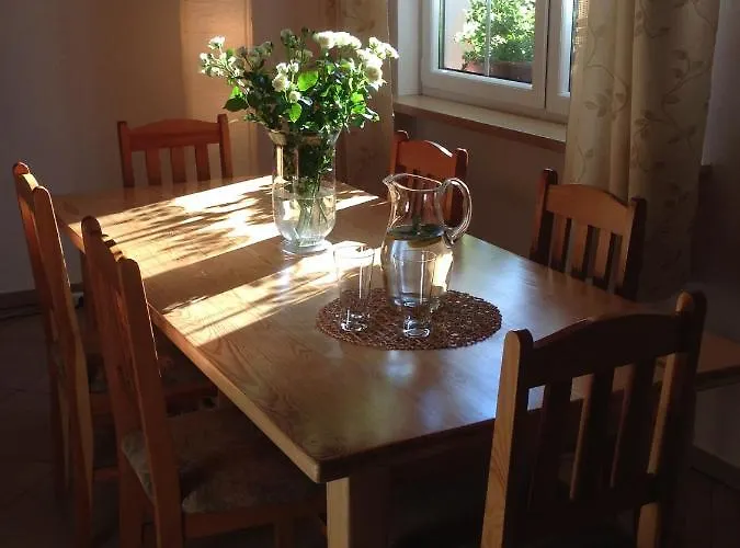 Semesterbostad Dom Pod Lasem