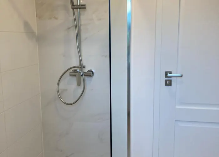 度假居 Dom Pod Lasem 罗威